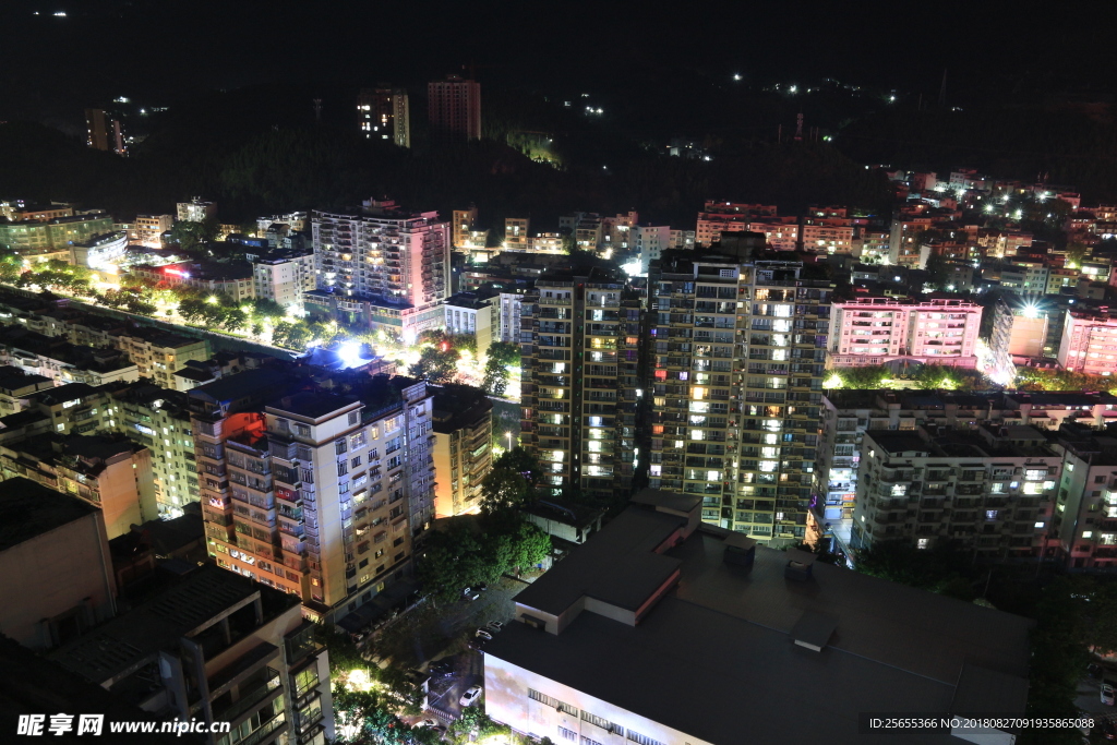 小城夜景