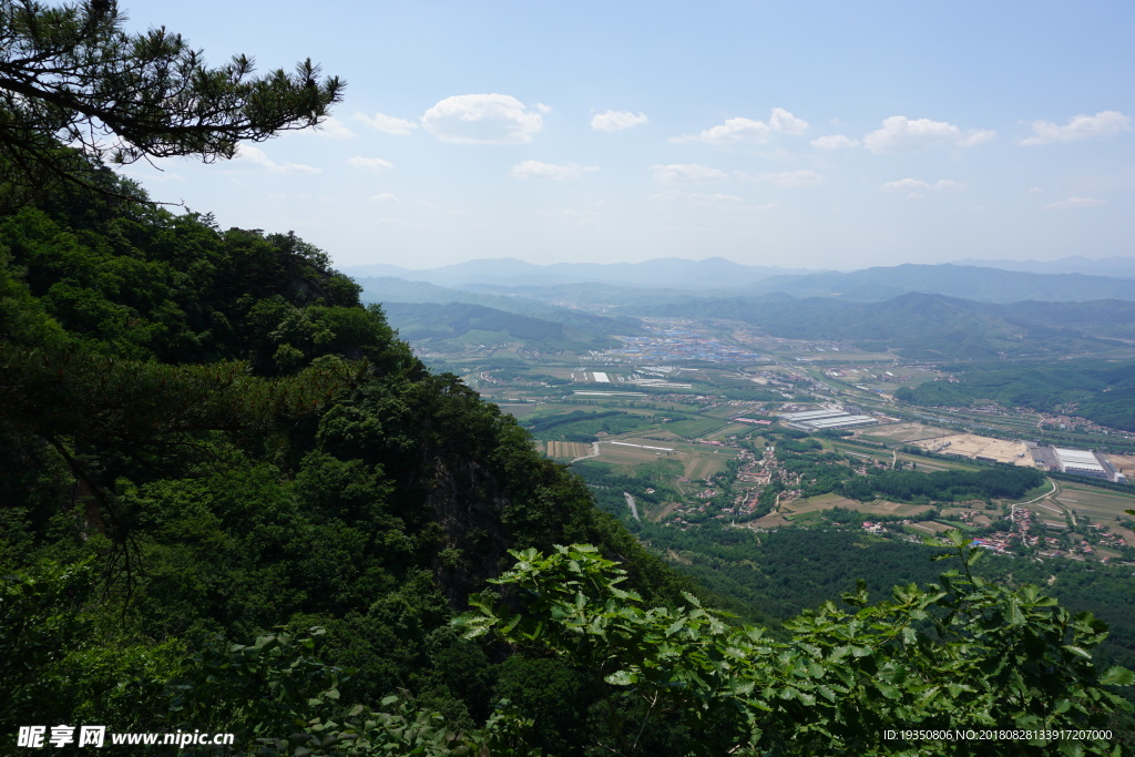 丹东凤凰山 远眺的景色