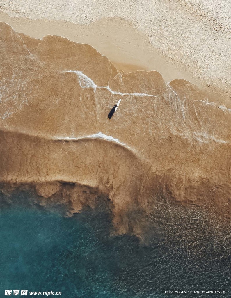 鸟瞰沙滩