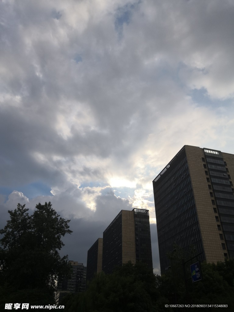 云销雨霁