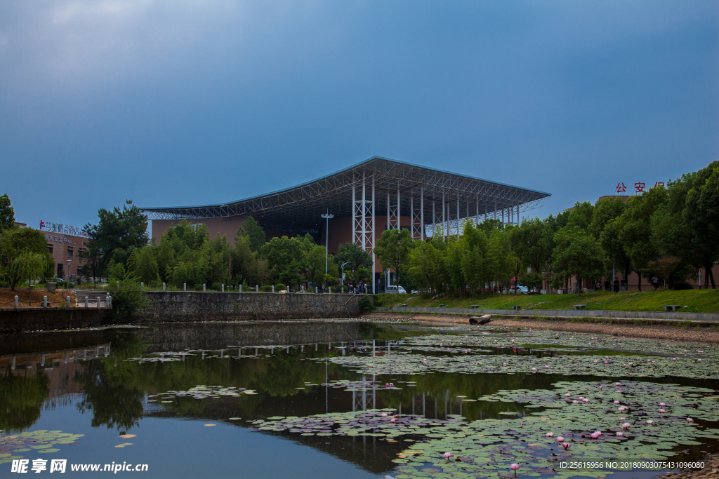 景德镇陶瓷大学