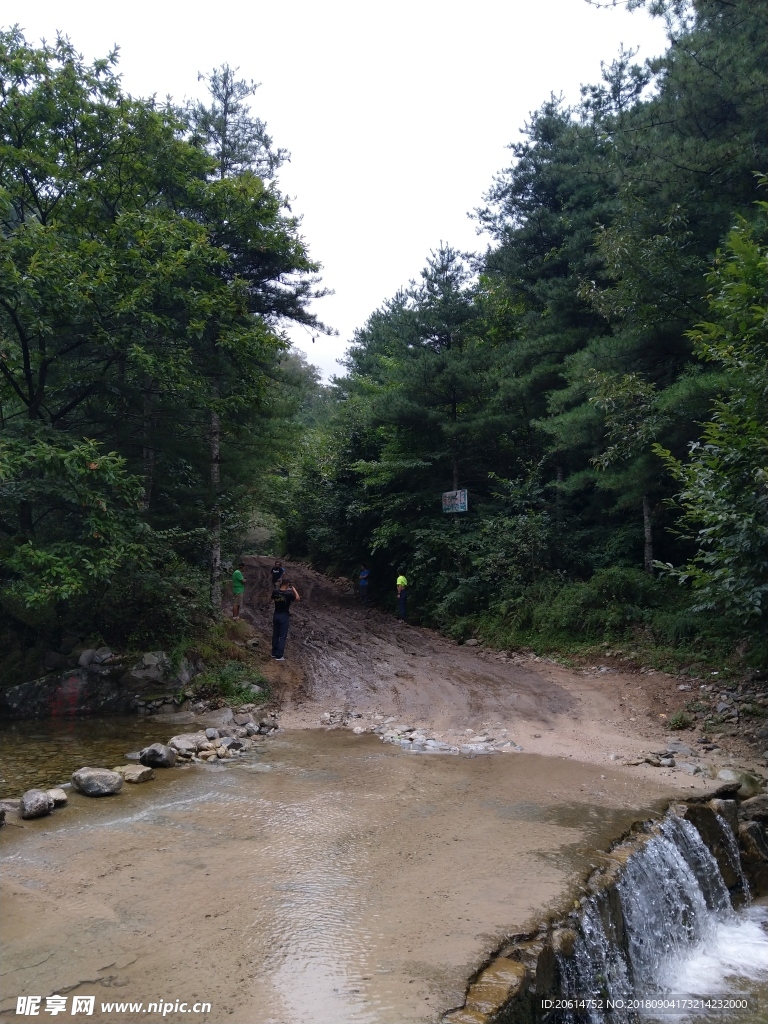 大山里风景