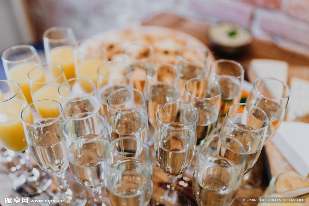 酒杯