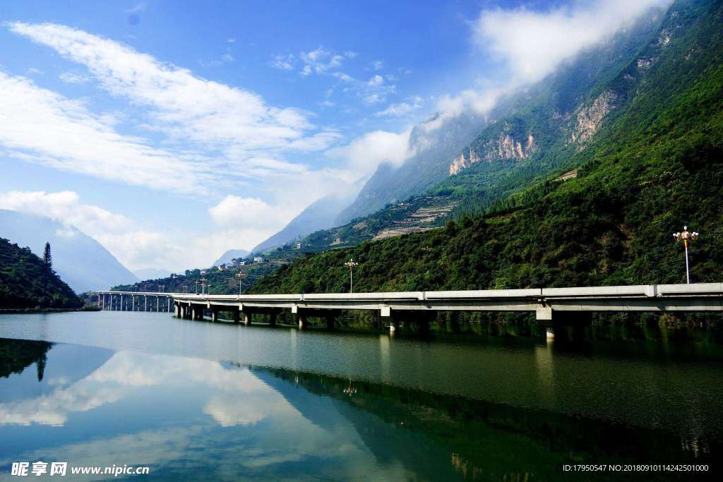 河边风景