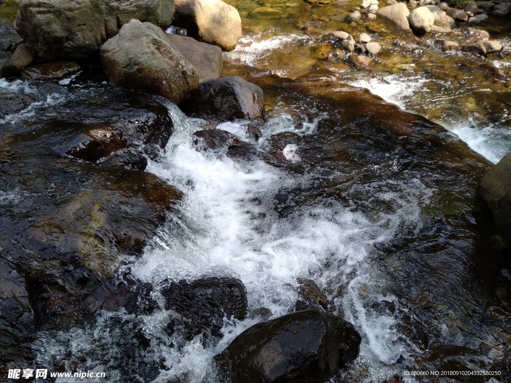 小溪