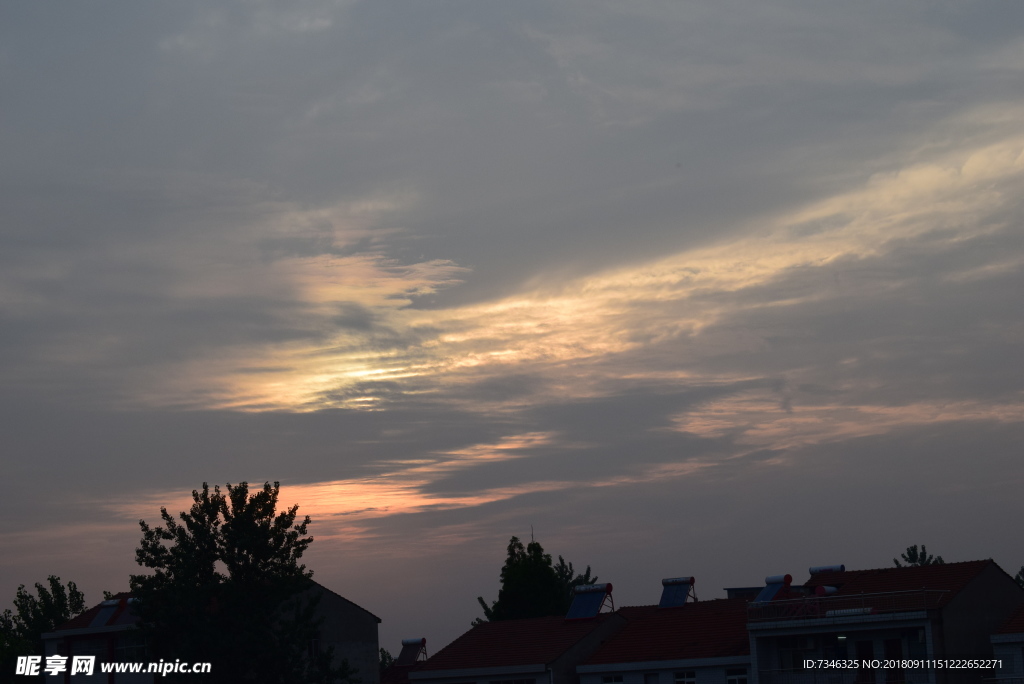 夕阳下的天空