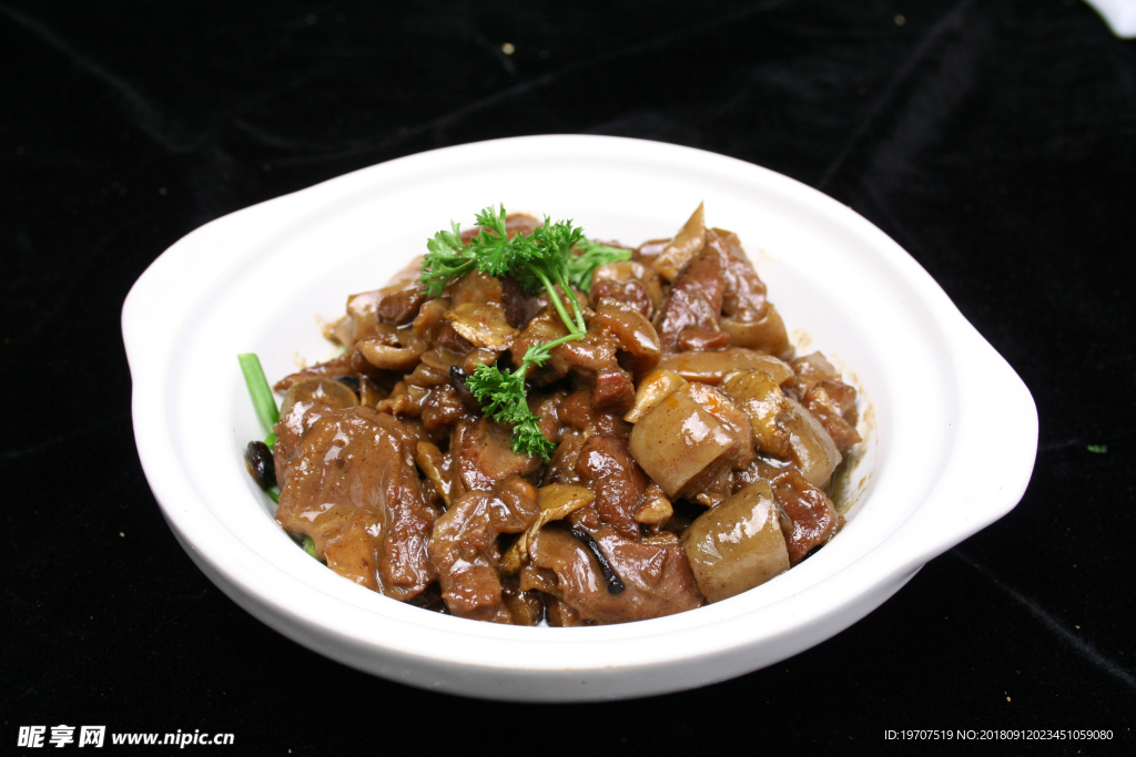 鹿肉煲