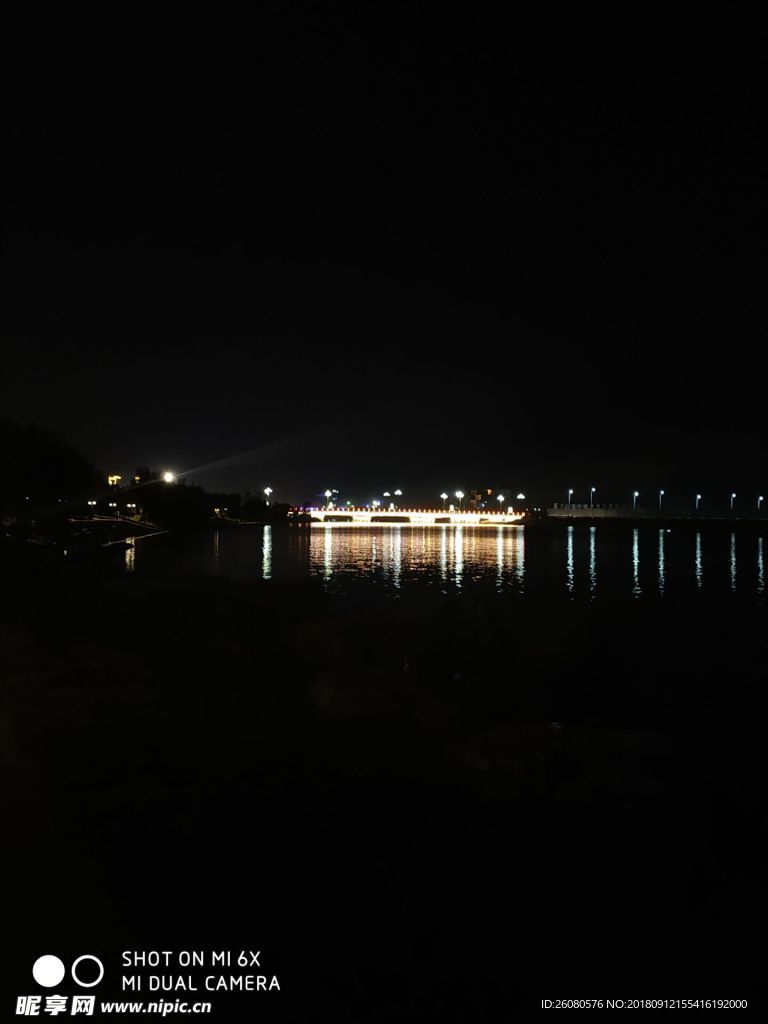 黑夜中的光芒