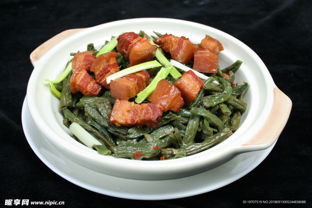豆角焖肉