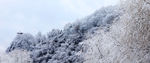 雪后的山