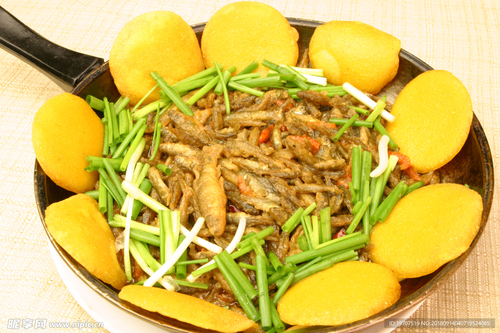 贴饼小黄鱼