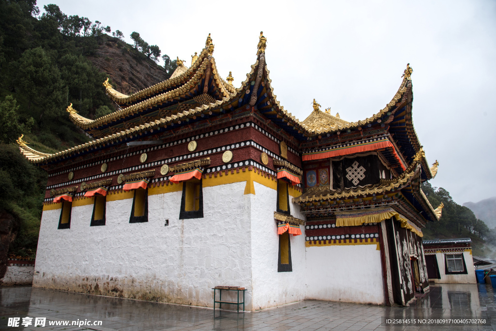 郎木寺院