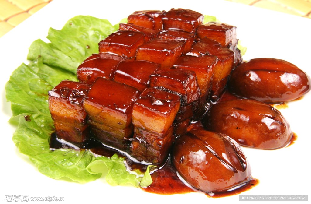卤蛋红烧肉