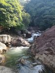 山间流水