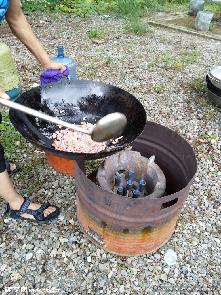 翻炒肉丝