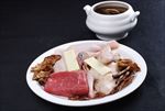 茶树菇炖乳鸽