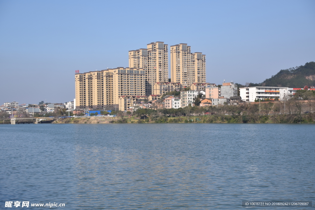 城市  河流  宁都梅江河岸