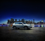 车队 夜景 途观L 大型SUV