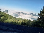 桂林山水，带雾山景