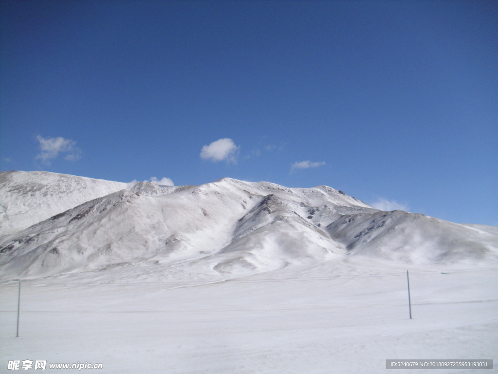 高原 雪山