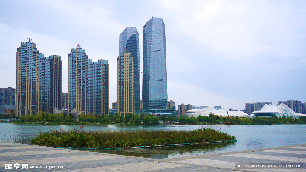 湖畔建筑