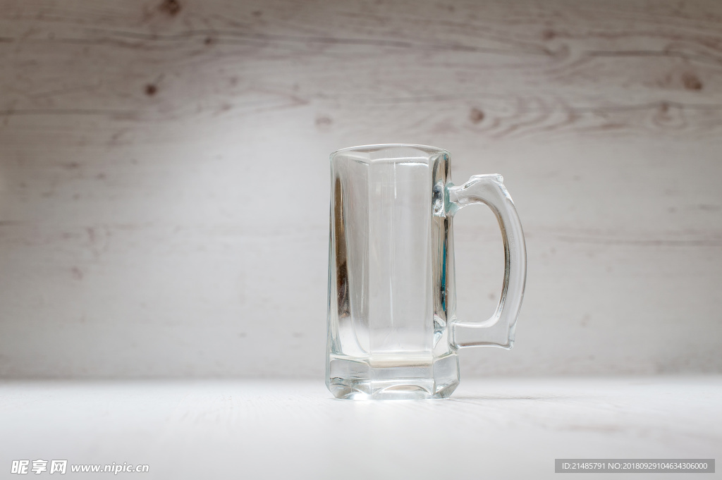 啤酒杯