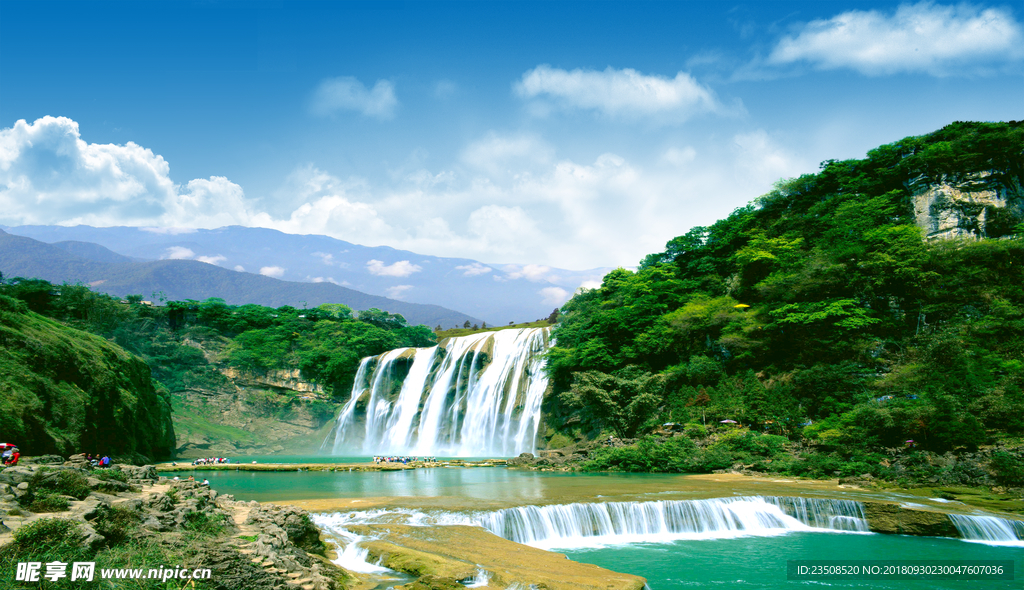 山水河流瀑布