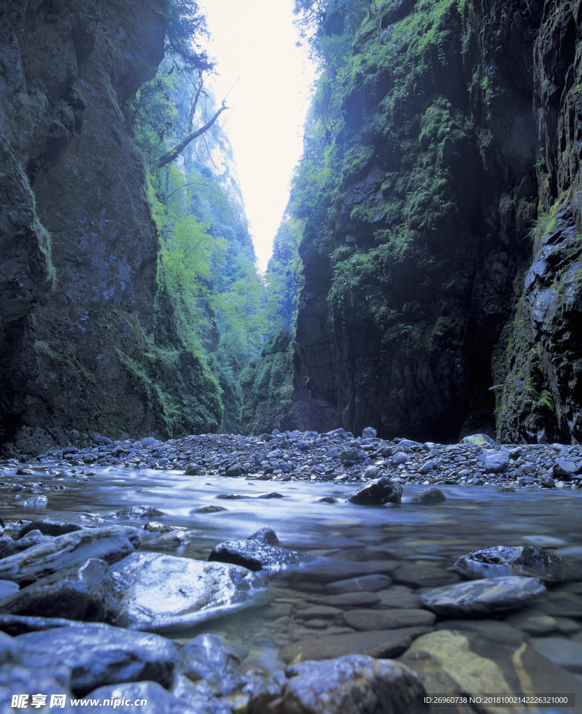 小河边