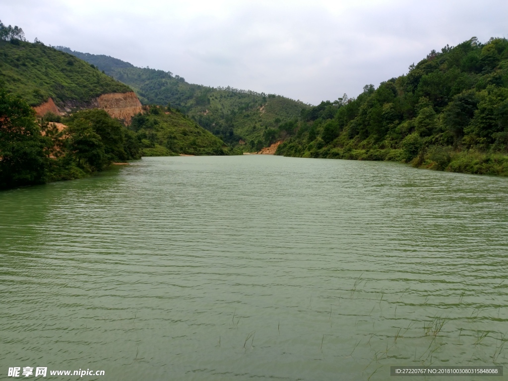 湖光山色