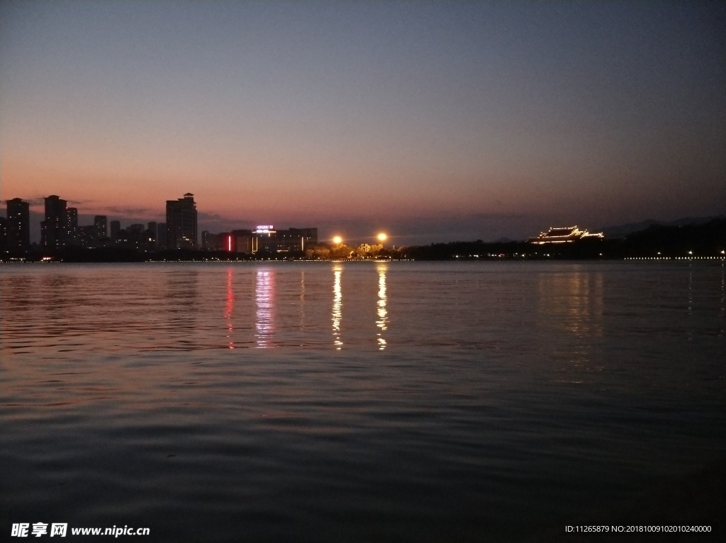 西湖夜景