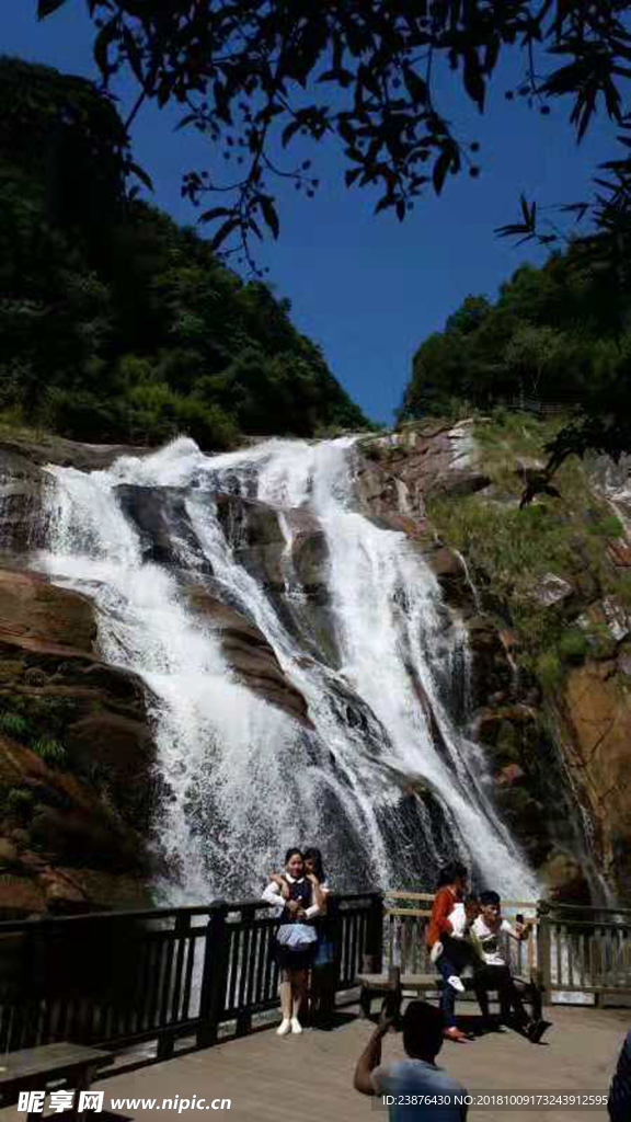 高山瀑布