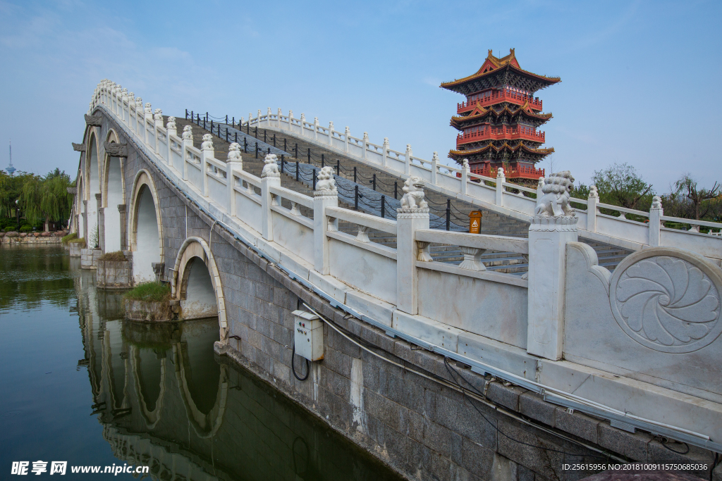 清明上河园