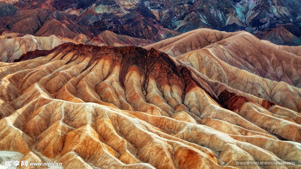 山川航拍景色