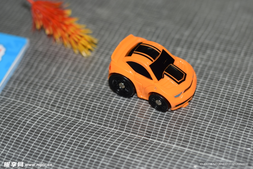 玩具汽车