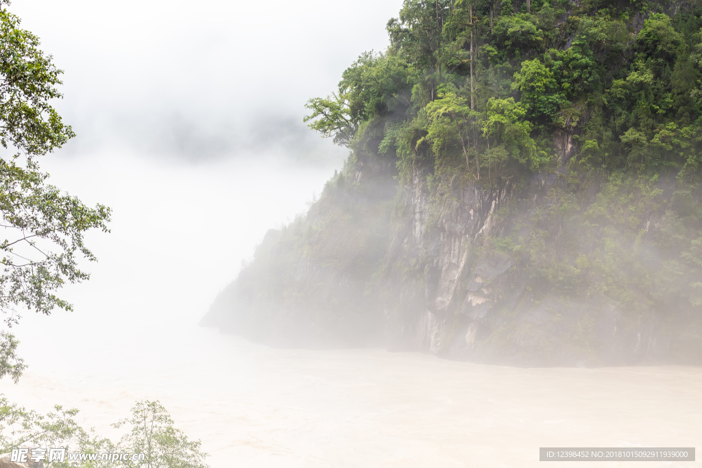 烟雨山水美景