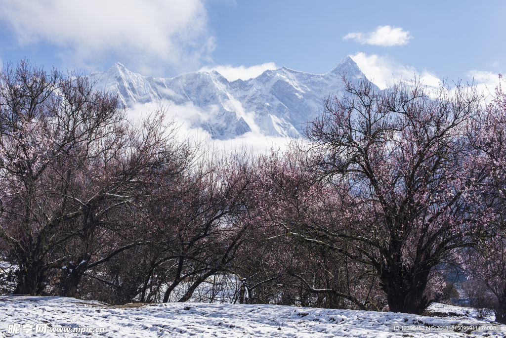 雪山美景