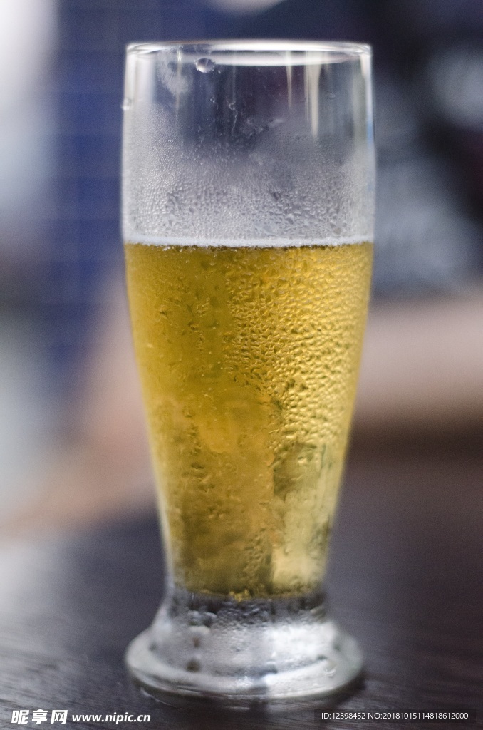 啤酒