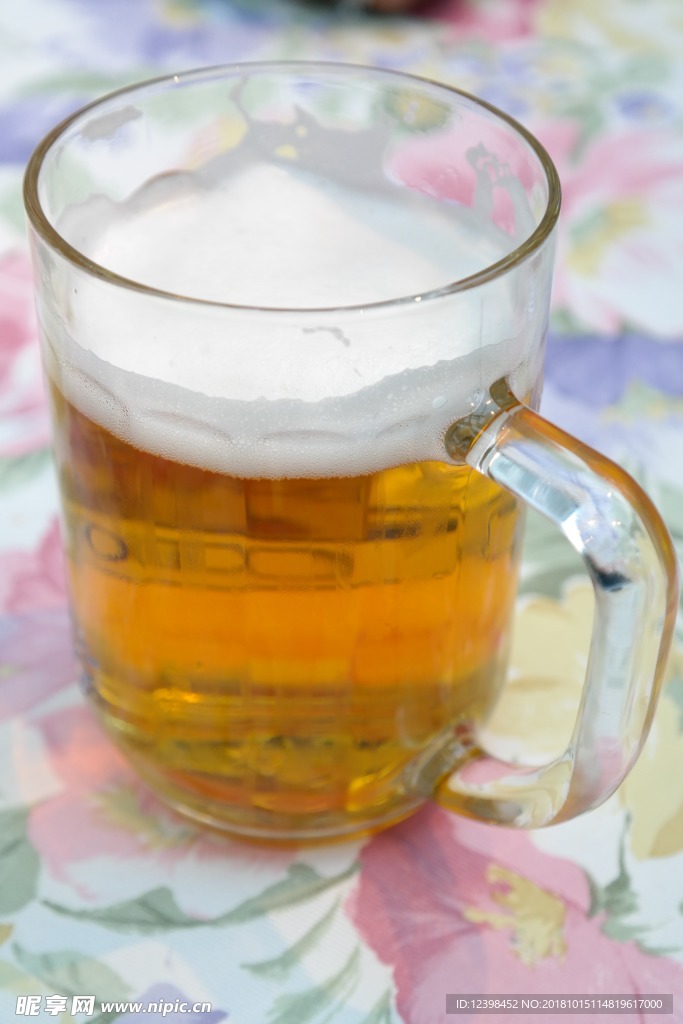 啤酒