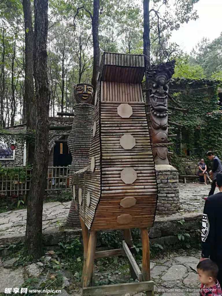 憨态