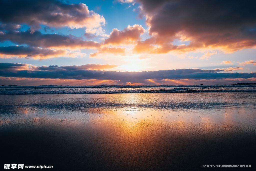 天空 唯美夕阳 云层 湖面