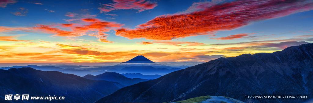 天空 唯美夕阳 云层 云朵