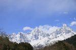 高原雪山