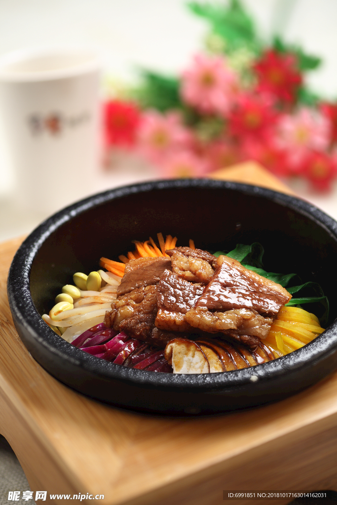 牛肉石锅拌饭