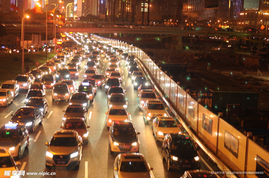 马路夜景