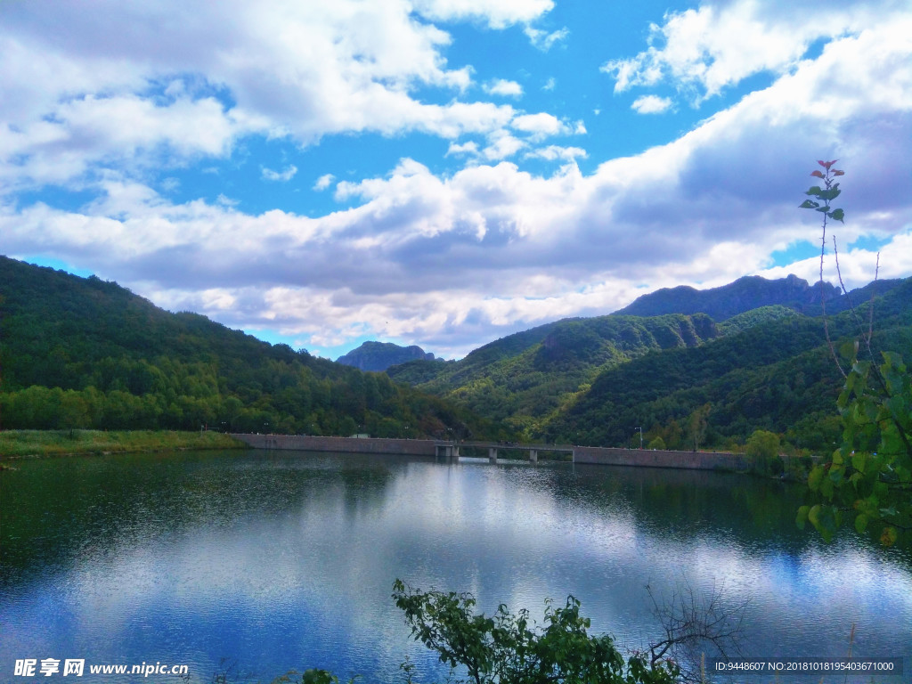 湖光山色