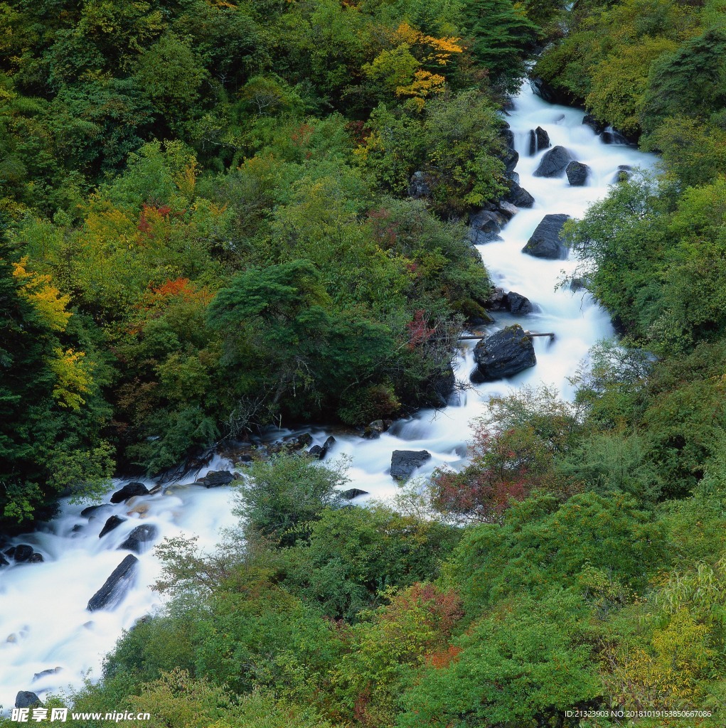 山间小溪