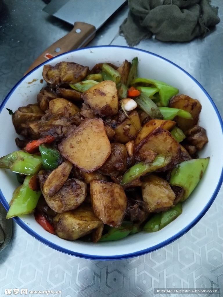 青椒炖土豆