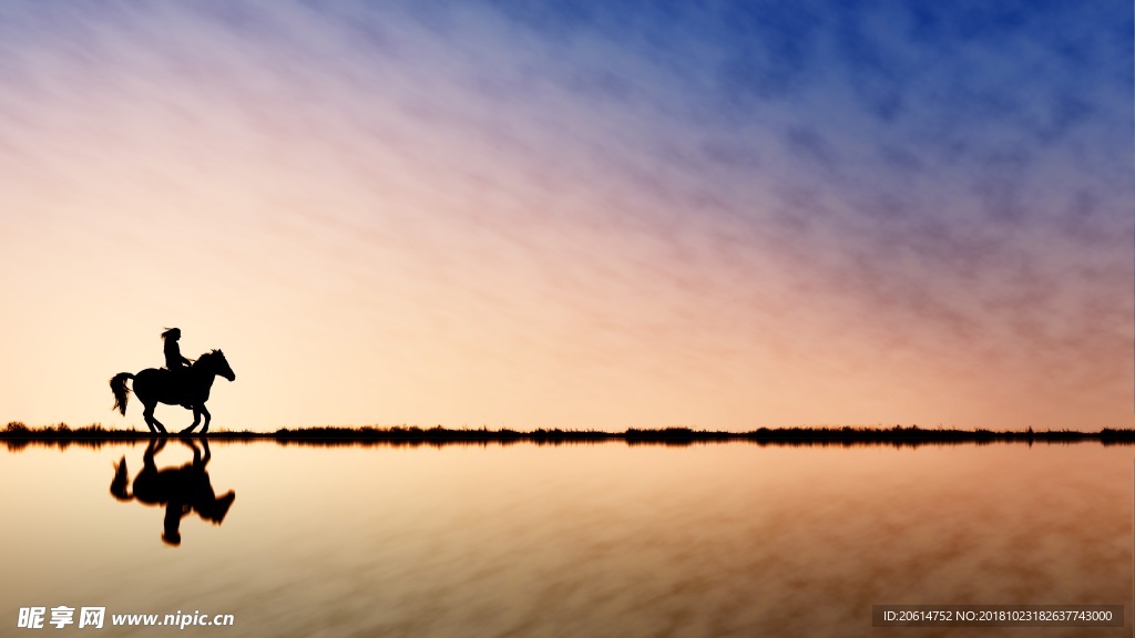 夕阳下的河道美景