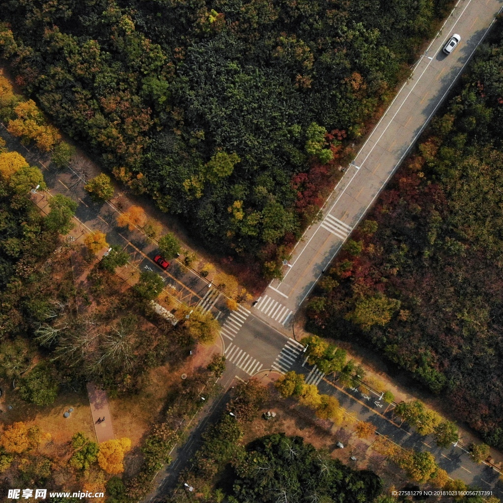 建大平面构成 山路