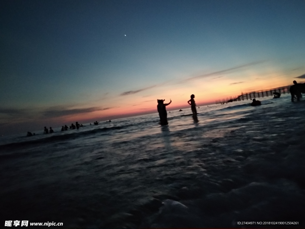 海边夜景傍晚风景桌面